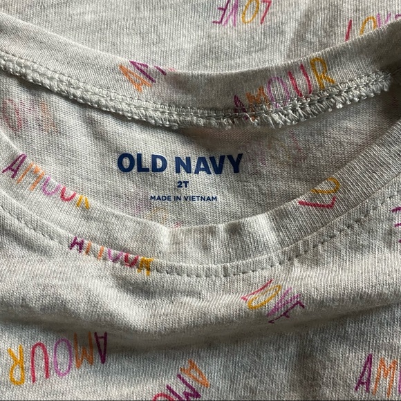 Old Navy | Girls Long Sleeve Tee LOVE AMOR Size 2T - Picture 5 of 7